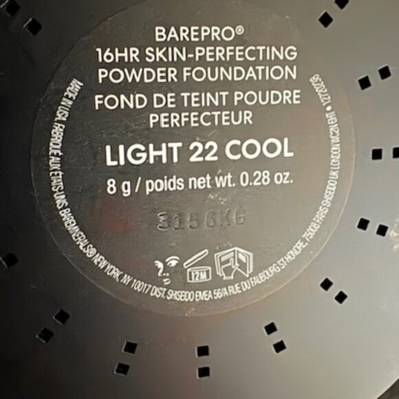 bareMinerals BAREPRO Skin-Perfecting Powder Foundation Light 22 Cool - Picture 4 of 4